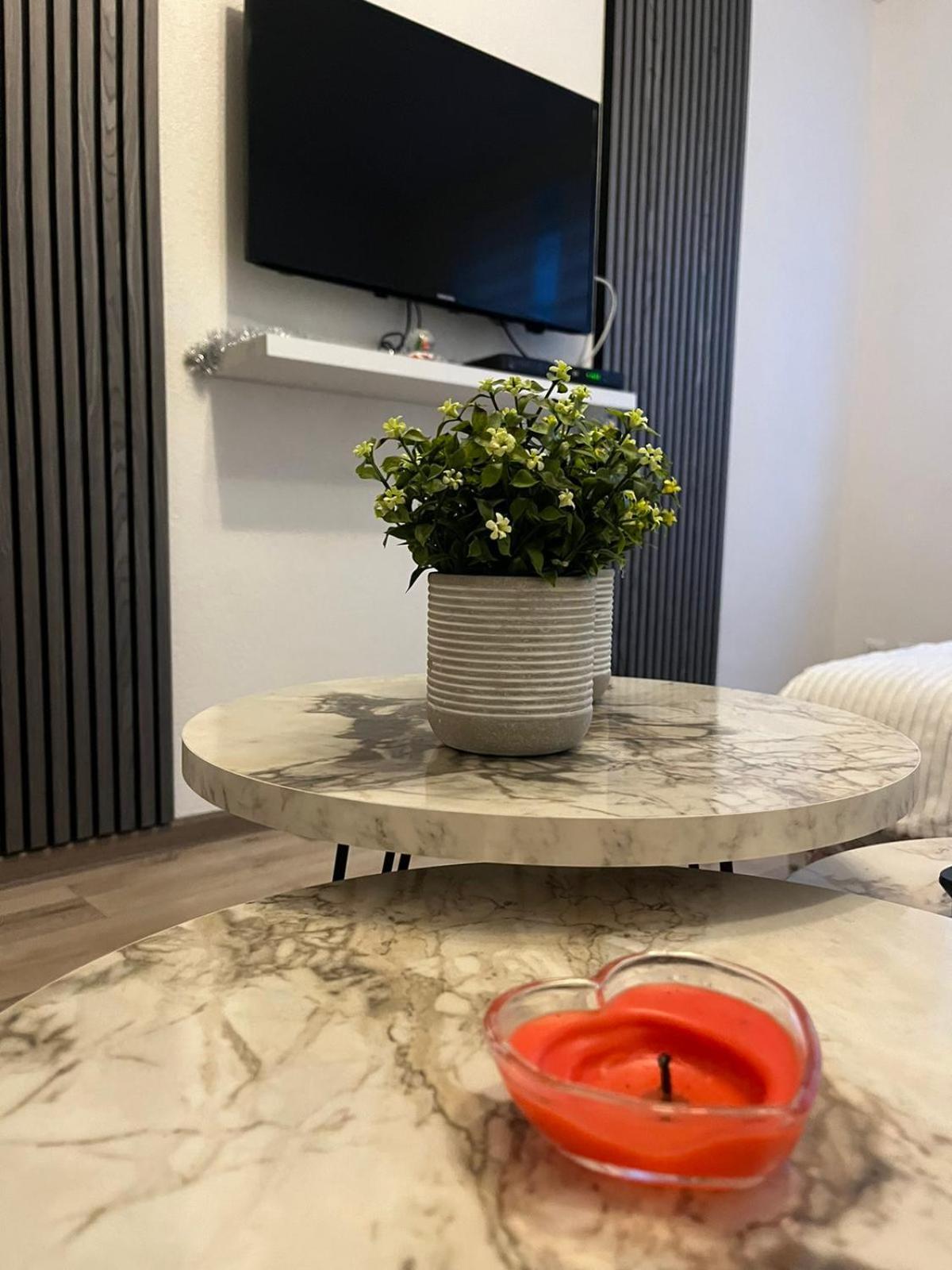 Lovely Apartment In Old Town 400M From City Center Sebilj SJJ Eksteriør billede