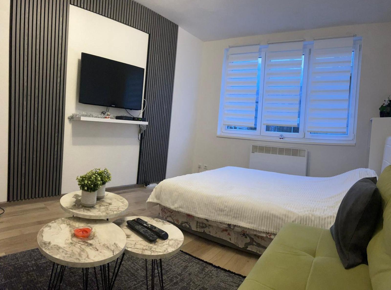 Lovely Apartment In Old Town 400M From City Center Sebilj SJJ Eksteriør billede