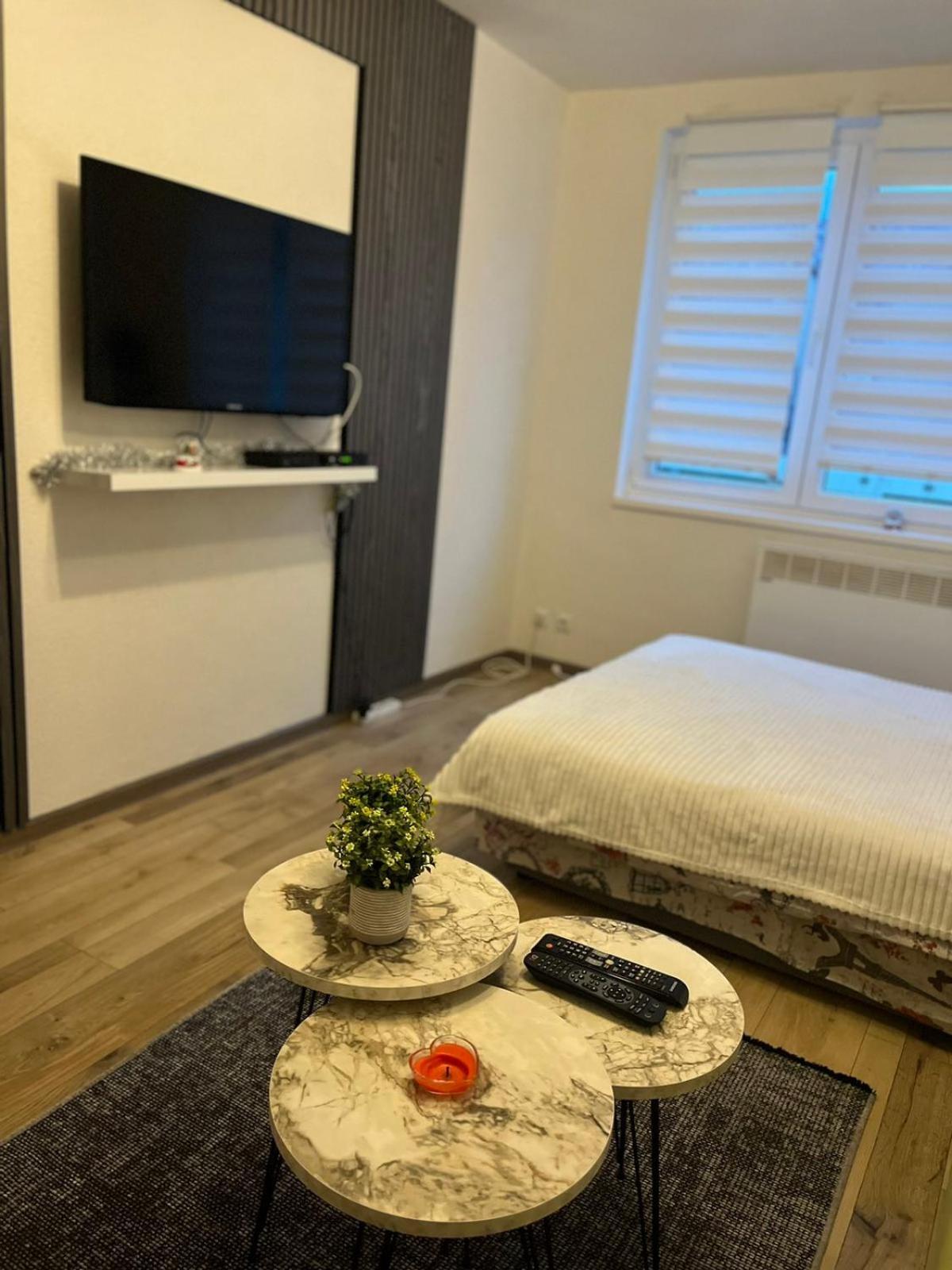 Lovely Apartment In Old Town 400M From City Center Sebilj SJJ Eksteriør billede